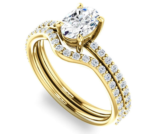 0.90ct (7.0x5.0mm) Oval  14K Yellow Gold Engagement Ring with Sidestones